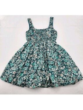 Band of the Free Green Floral Fit & Flare
Smocked Dress Medium